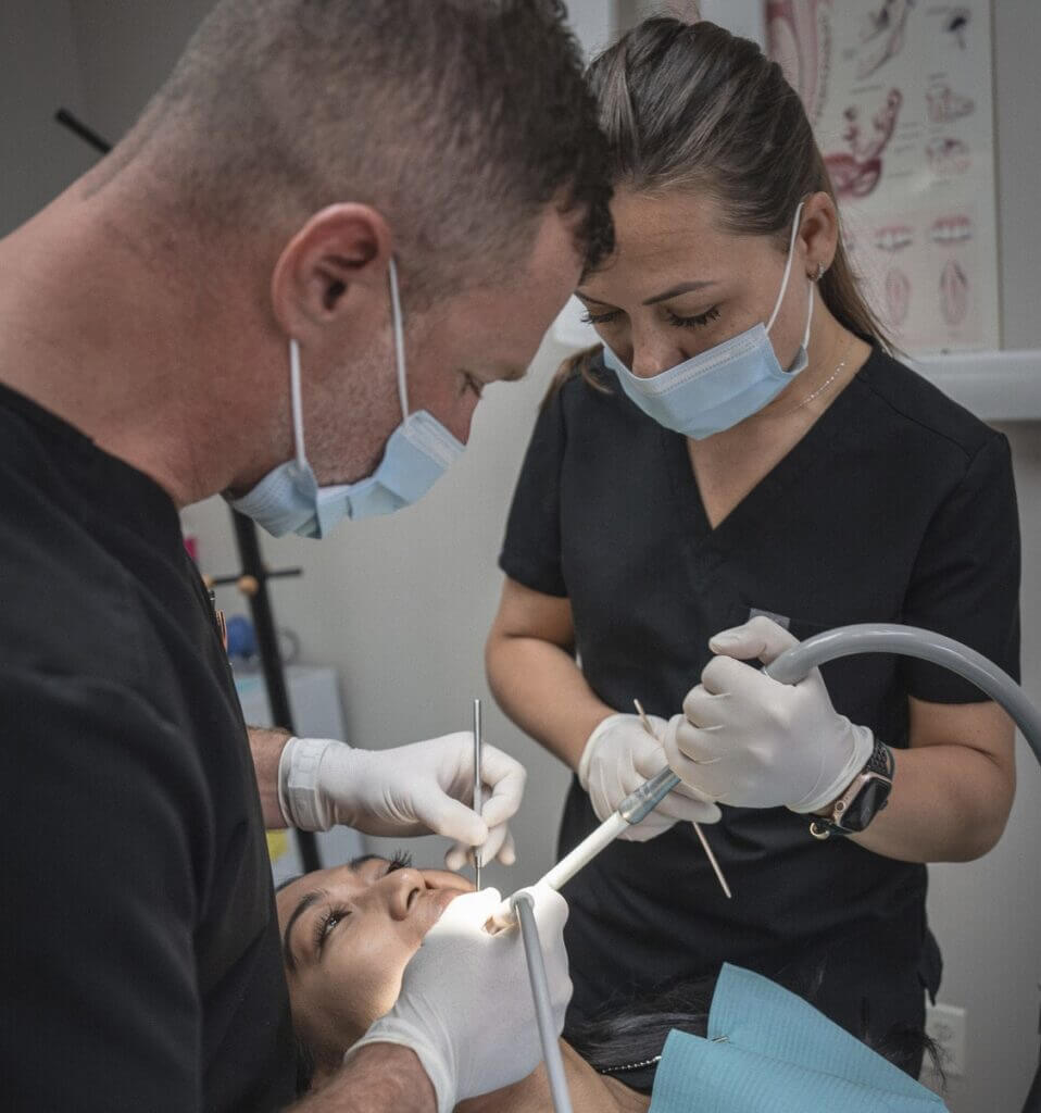 Contact Our Top-Rated Brooklyn Teeth Whitening Dentist